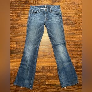 Seven for all Mankind. A pocket jeans Sz 28